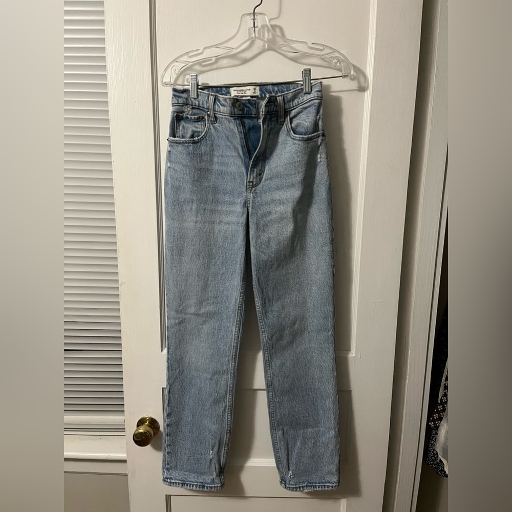 Abercrombie curve love 90’s straight ultra high rise size 25 short